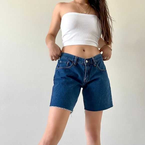 SOLD 307 Levi's Shorts - Picture 3 of 5